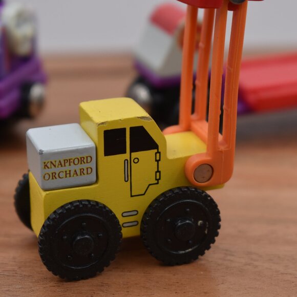 Culdee Forklift Flatbed Knafford Orchard Apple Cargo Car Thomas & Friends Trains - Picture 9 of 16
